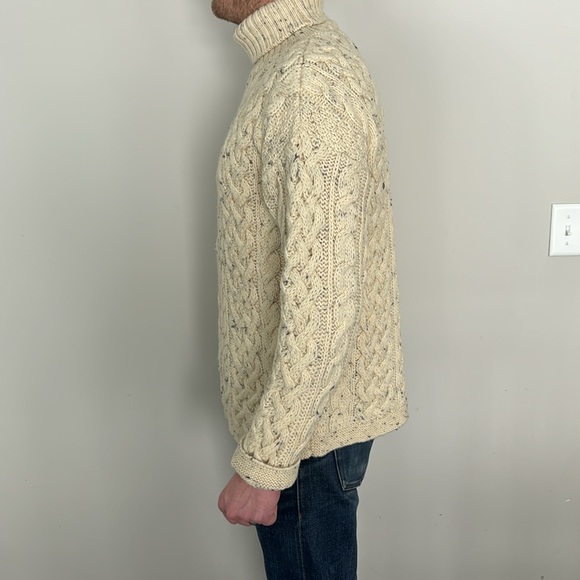Men’s McKennas Wool Turtleneck Sweatet - Picture 2 of 6